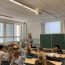 Welttag des Buches: Frau Winterstein vom „Blätterwerk“ zu Besuch in den 5. Klassen